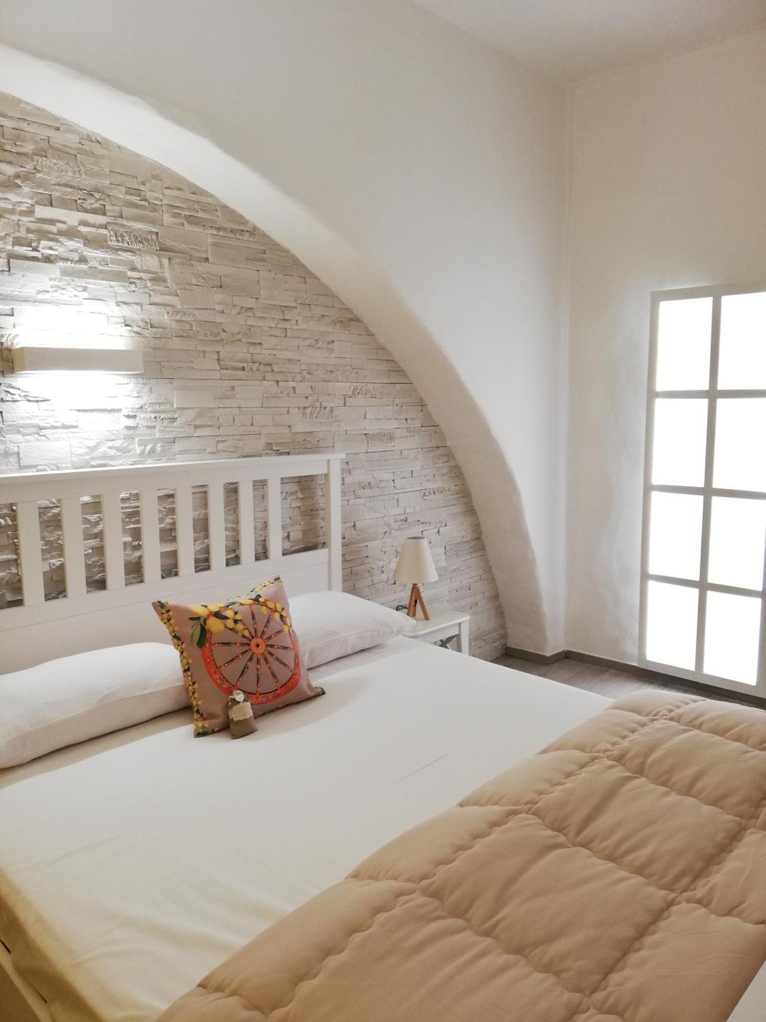 Dg Sicily Hotel CTA Room photo